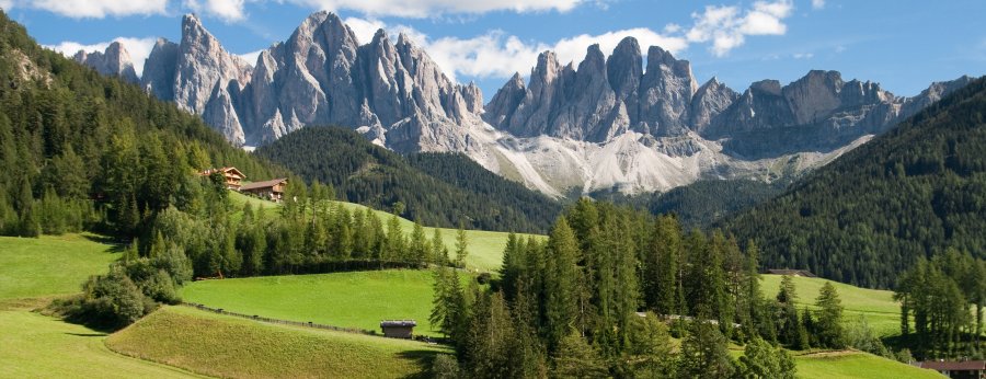 Villnoss Tal mit Häusern - Südtirol